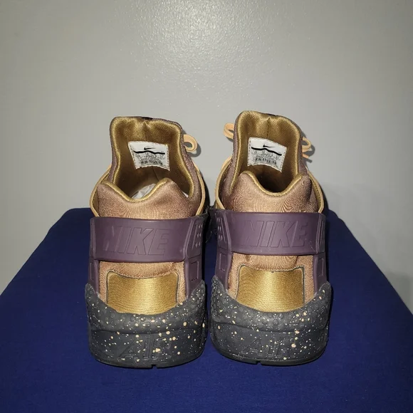 Air Huarache Premium 'Elemental Gold' - Picture 4 of 7